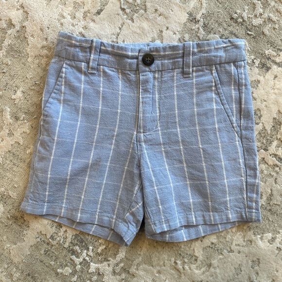 Janie & Jack stunning linen shorts size 2y 
Adjustable waist - Picture 1 of 2